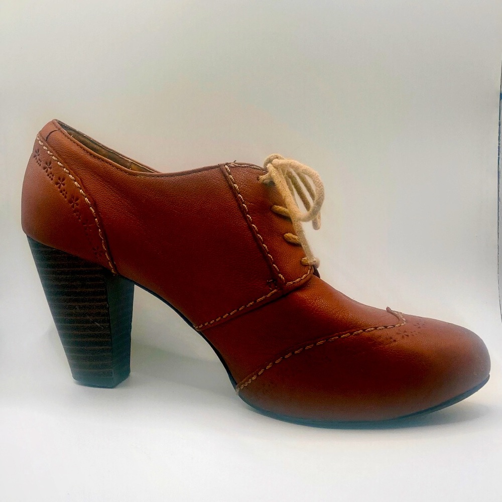 SUPER CUTE HEELS